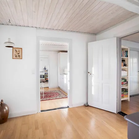Beautiful In Tranekaer, 200 M To The Holiday home *